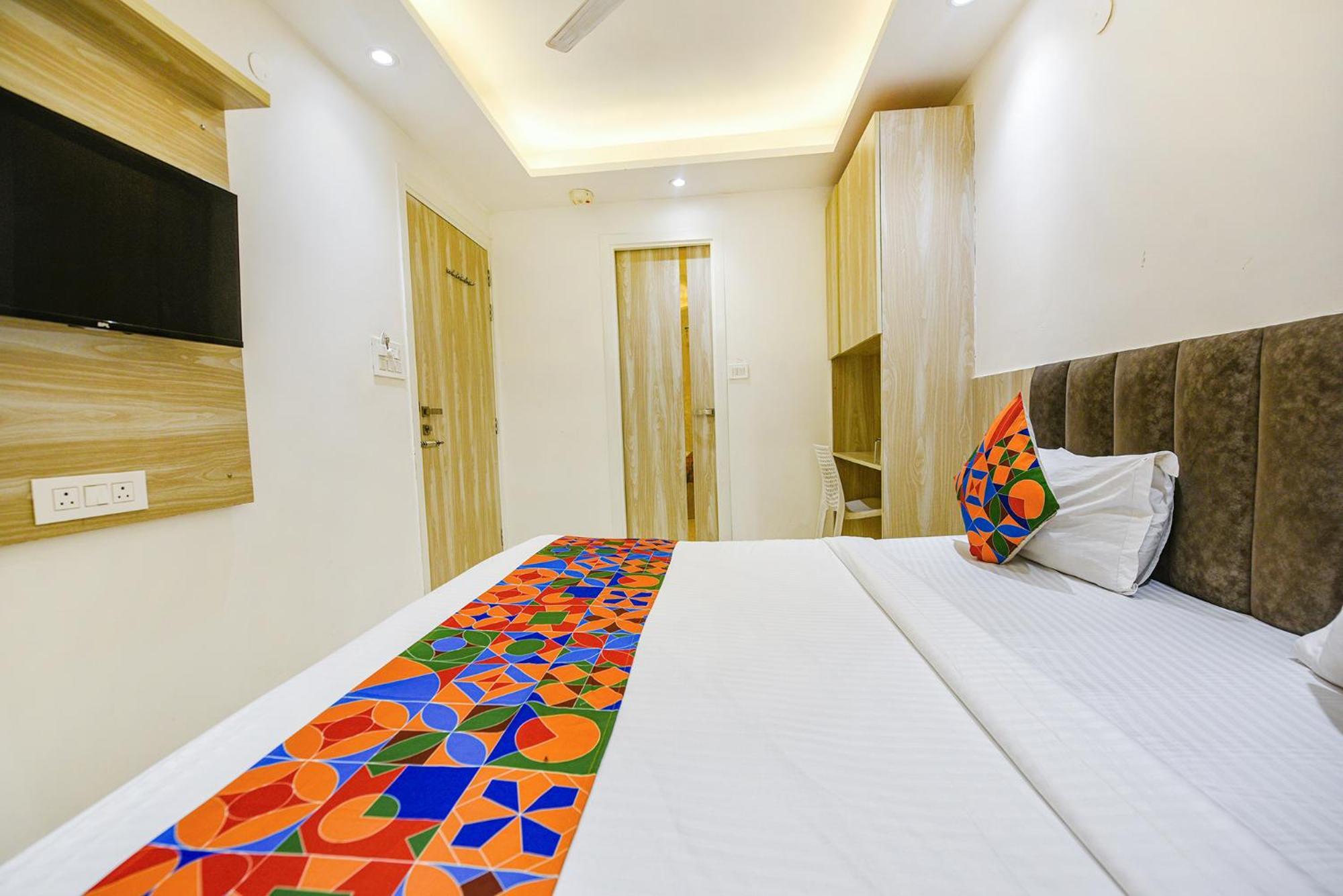 Fabhotel Luxury Inn Near Adarsh Nagar Metro Delhi  Exterior photo